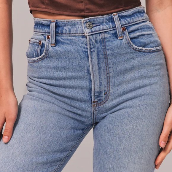 ABERCROMBIE Ultra High Rise 90s Straight Jean x Light Vent Hem Wash - size 26/S - Picture 4 of 13